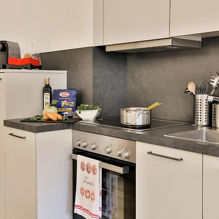 شقة Elegant In With Terrace *