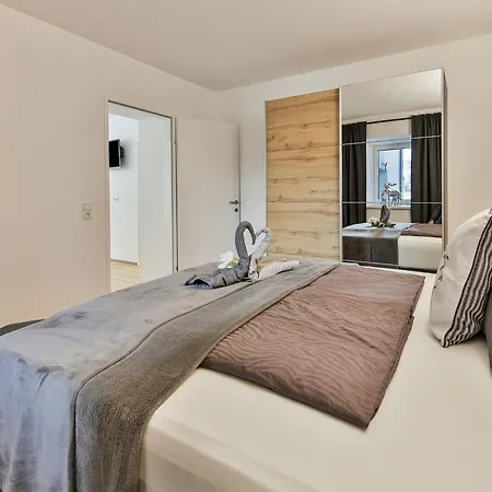 Elegant In With Terrace شقة *