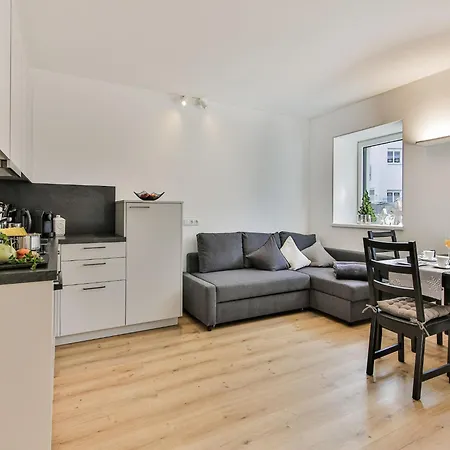 דירה Elegant In With Terrace *