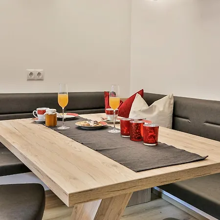 Elegant In With Terrace אינציג